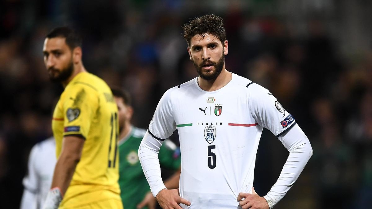 Italy in World Cup play-offs after stalemate