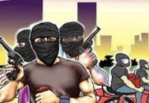 Karachi college student shot dead during robbery bid