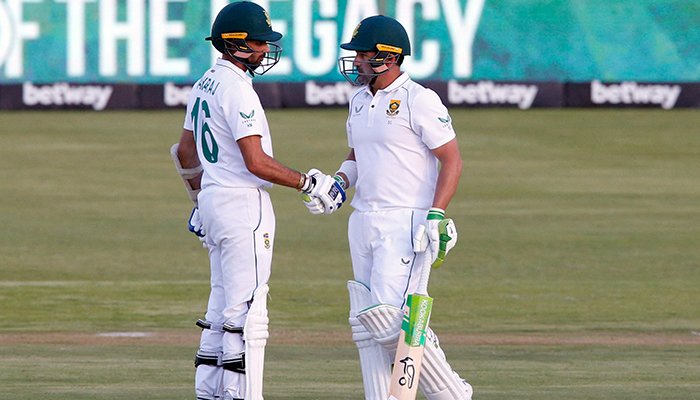 Gritty South Africa stay in the fight versus India