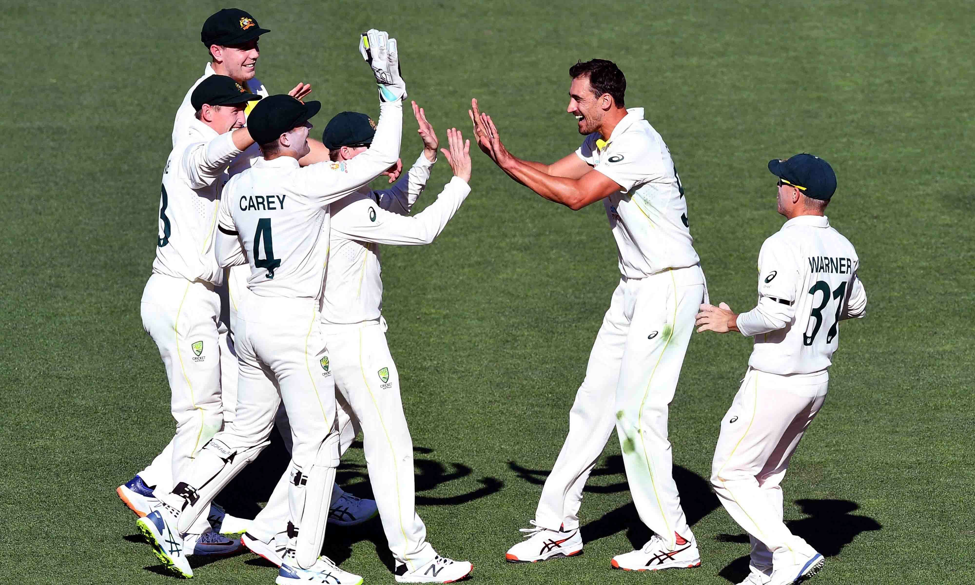 England crumble again to give Aussies complete control