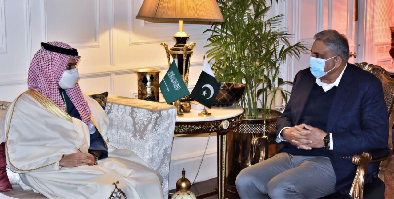 Pakistan wants cordial ties with neighbours for regional peace, prosperity: COAS
