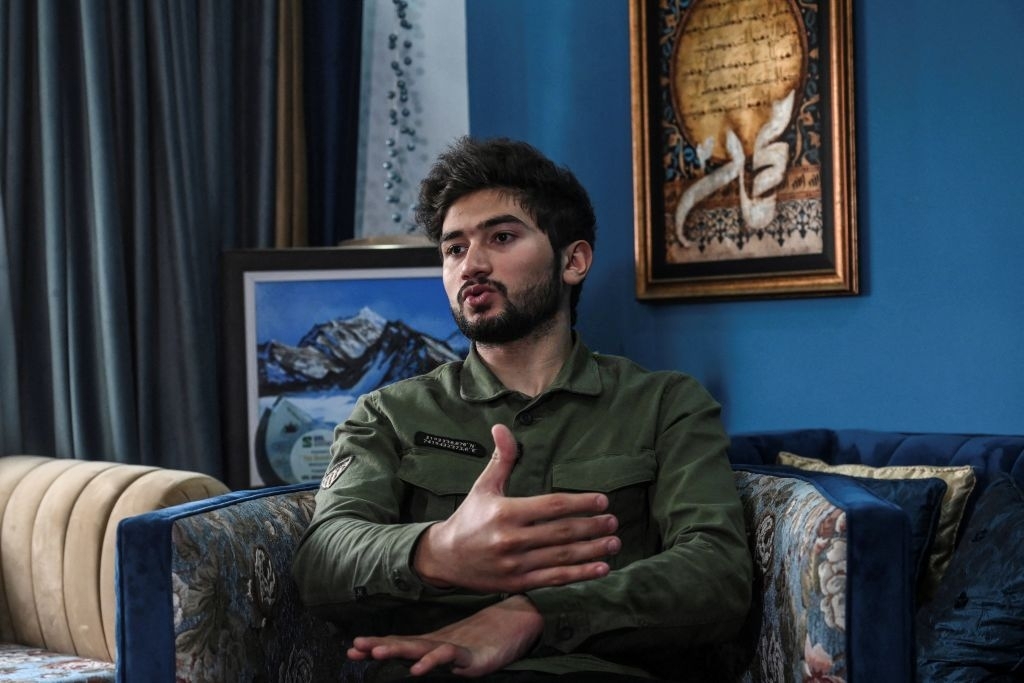 Teen climber confronts mortality and history on K2 summit