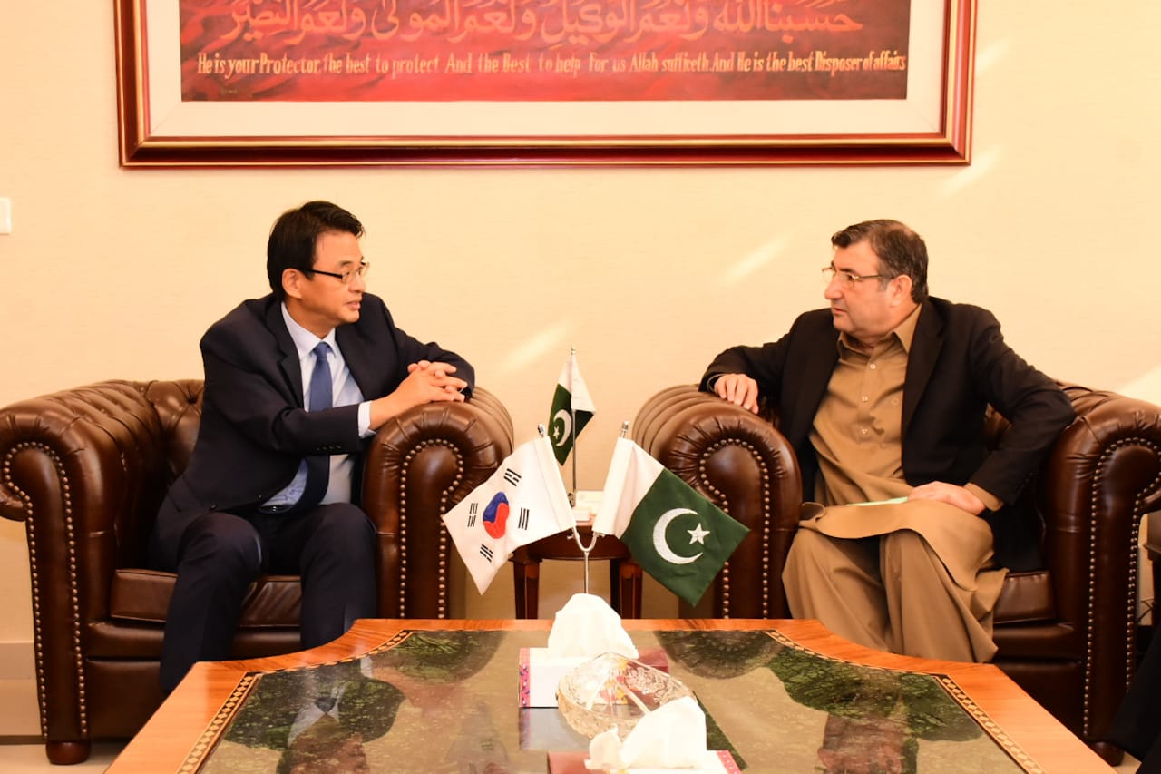 Pakistan urges South Korea to increase employment quota for Pakistani workers under EPS