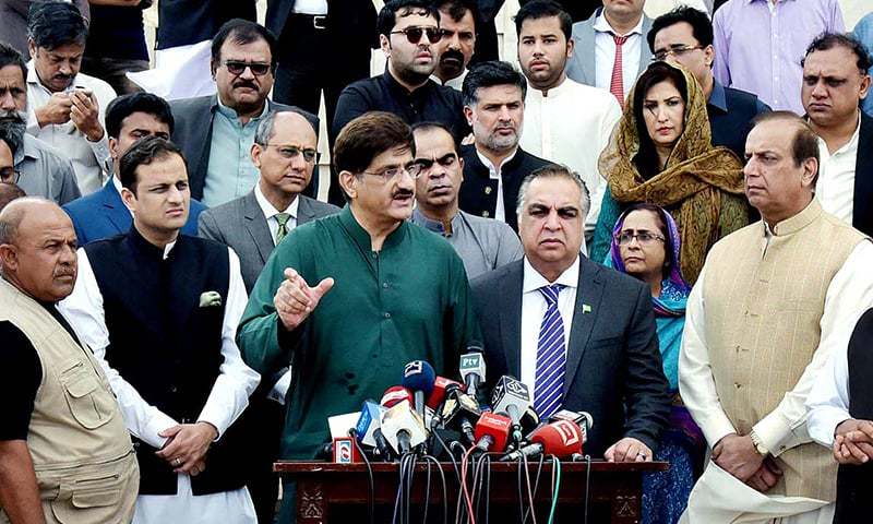 Federal govt urged to reconsider decision of handing over key institutions to Sindh