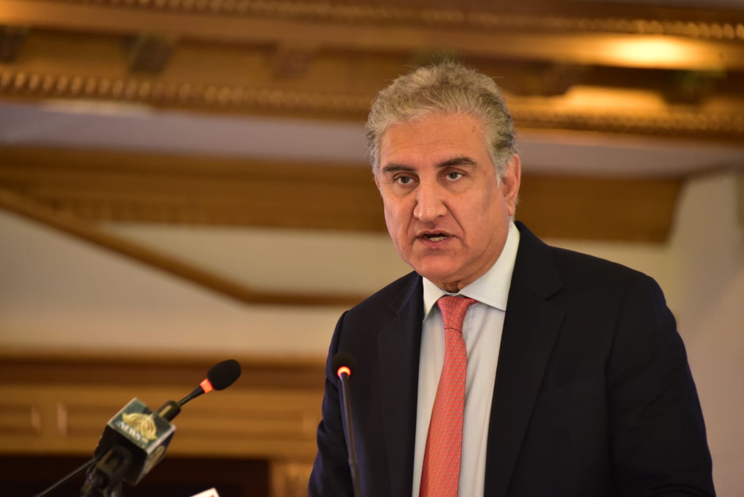 US-China tension: Pakistan does not want to join any camp, says Qureshi