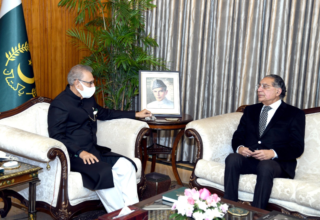 Alvi urges world to take notice of rights abuses in occupied Kashmir
