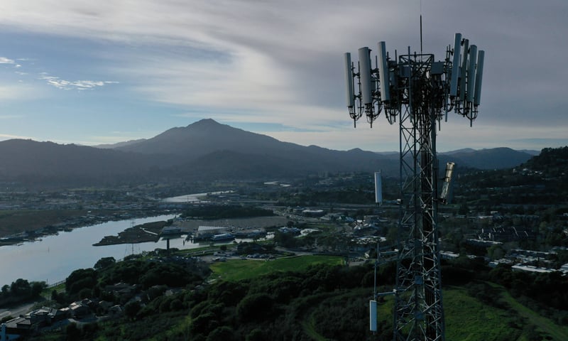 Major airlines cancel, change flights to US over 5G dispute