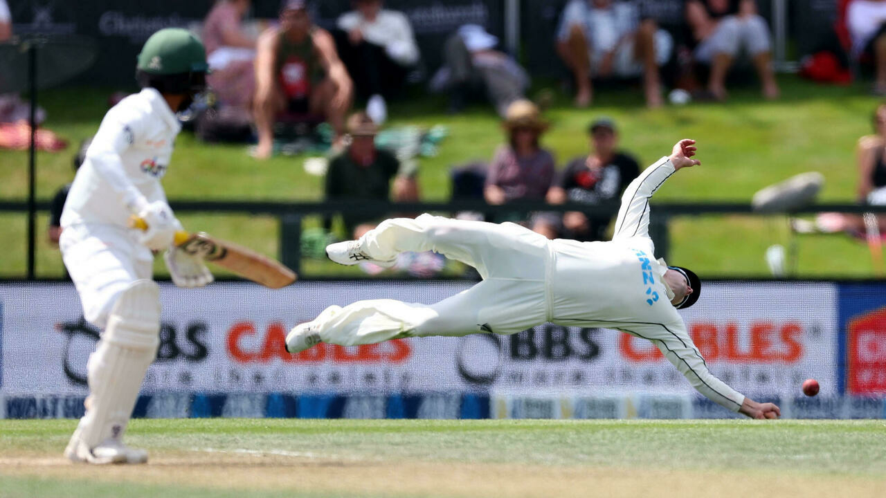 Bangladesh 152-5 as New Zealand close on series-levelling win