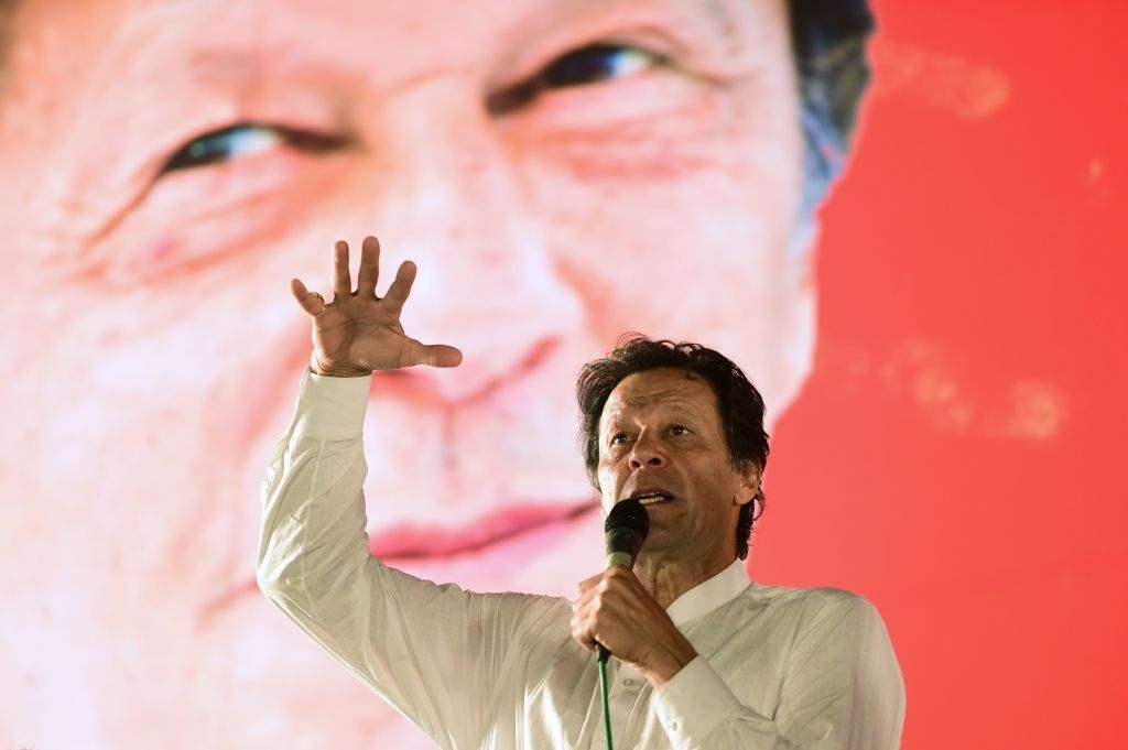 Imran to take nation into confidence on economy amid Ukraine crisis