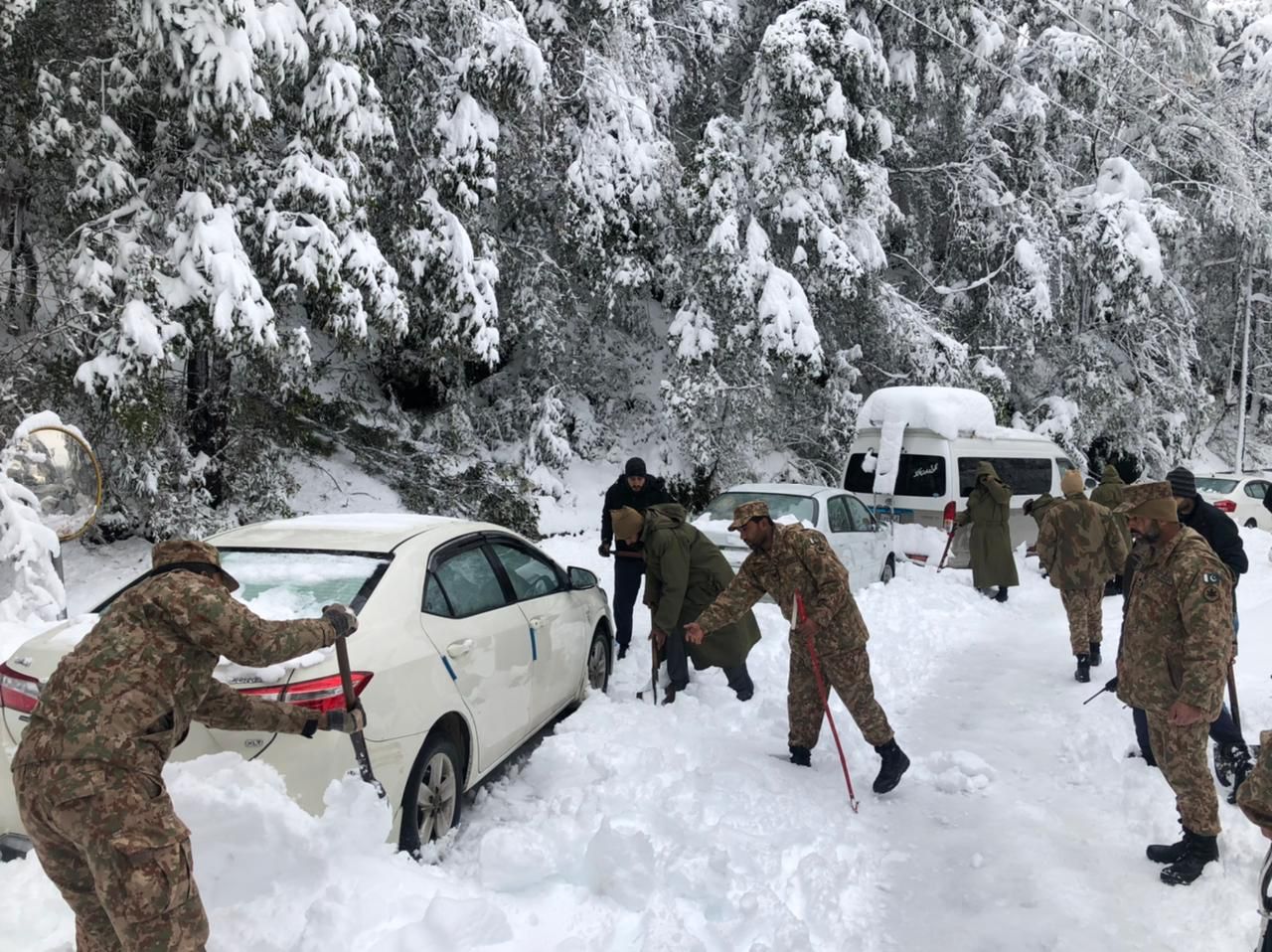 Buzdar removes 15 senior officers over Murree tragedy