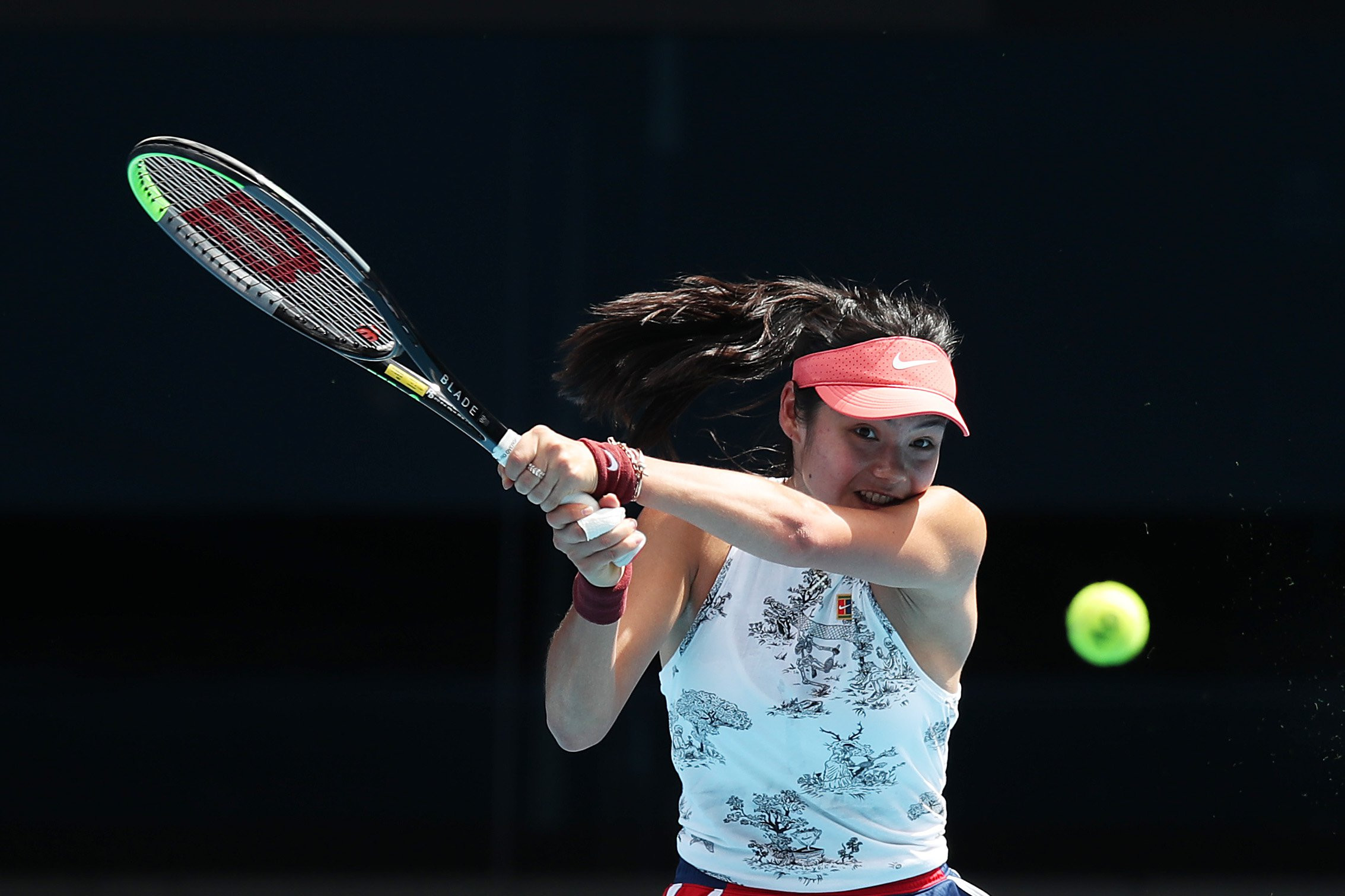 Raducanu crashes out of Australian Open