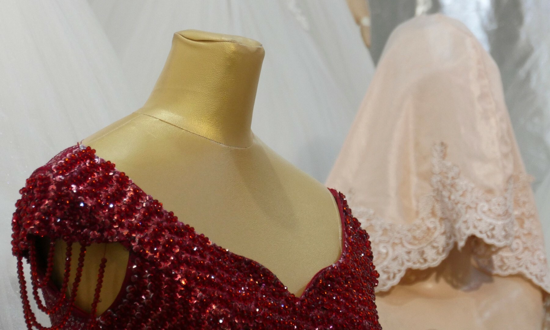 Taliban order Afghan shop owners to behead mannequins