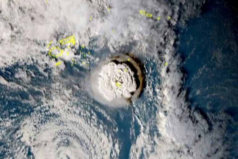 Huge Tonga volcanic eruption felt around the world