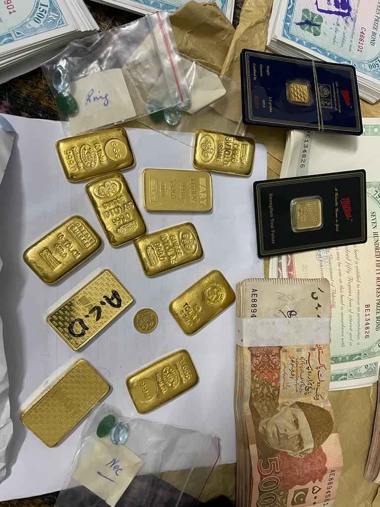 Customs management reluctant to initiate criminal proceedings in gold smuggling case