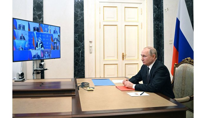 Putin launches nuclear drills as US says Russia poised to invade Ukraine