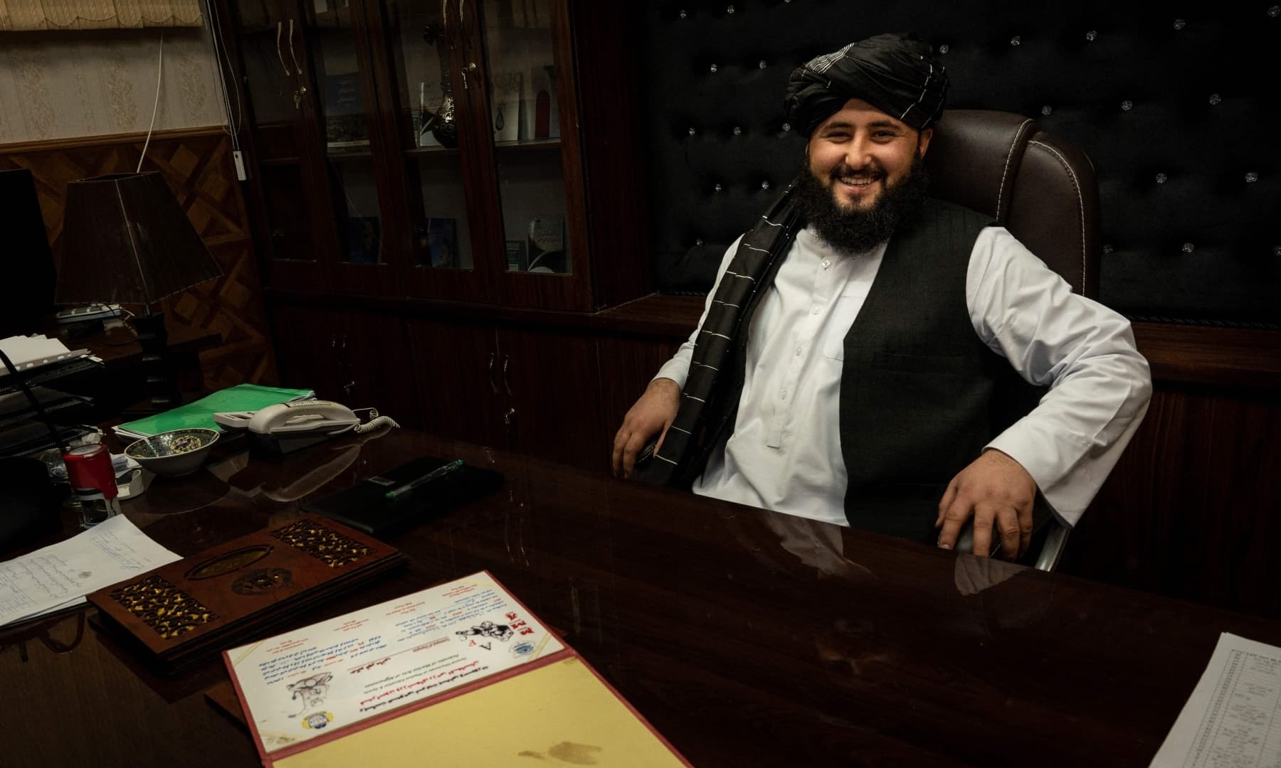 Taliban sniper becomes Afghan mayor
