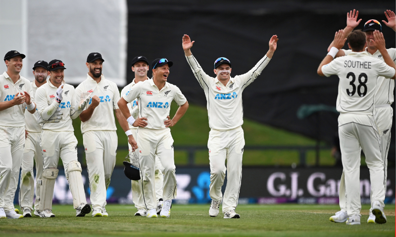 New Zealand end 18-year-long drought, thrash South Africa in first Test