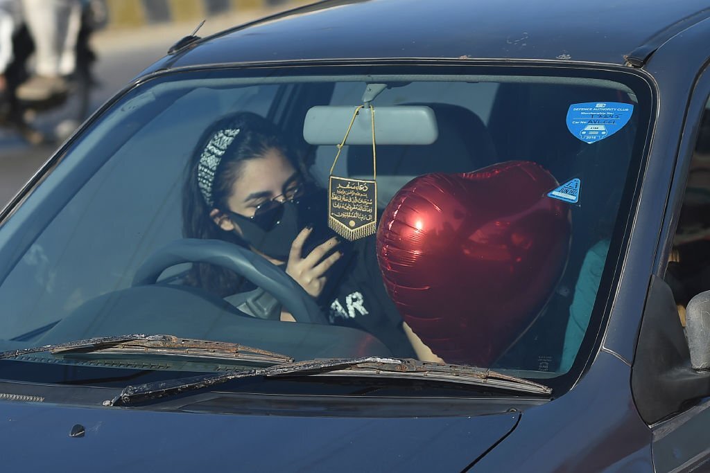 Red roses, dinner for two: How Pakistan celebrated Valentine's Day