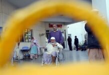 Buzdar approves action against accused for implanting expired stents