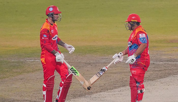 Islamabad United beats Peshawar Zalmi in PSL thriller