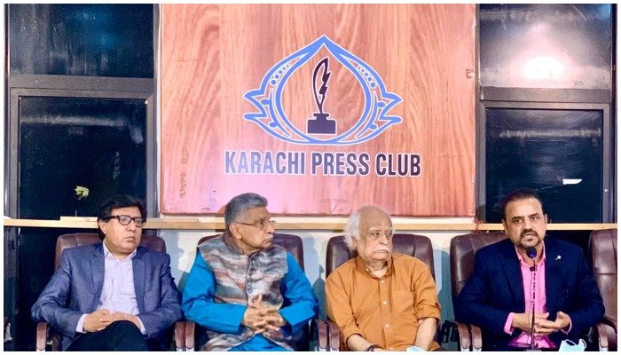 Pakistani artist asks govt, private sector to support world's largest gold-plated Quran project