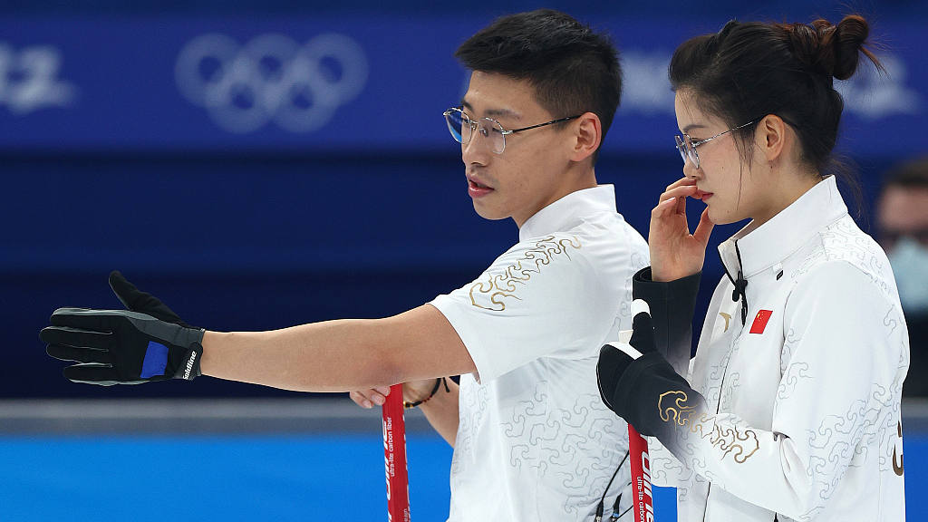 Beijing 2022: Chinese mixed pair clinch second win in curling