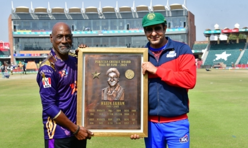 Wasim Akram formally inducted into PCB's Hall of Fame