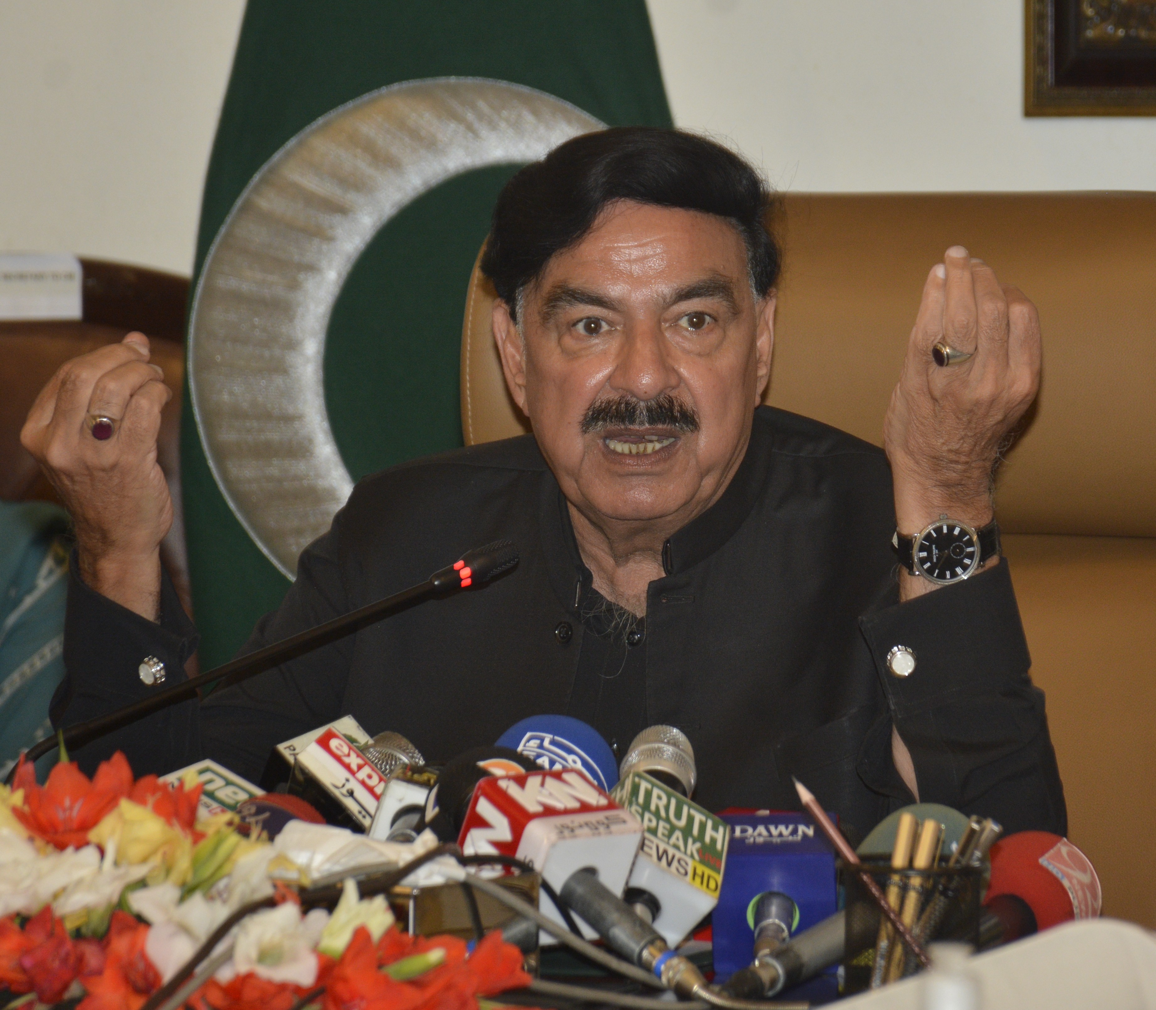 Country heading towards default, warns Sh Rasheed