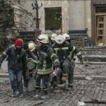 Russia pounds dozens of Ukraine towns, warns of escalation