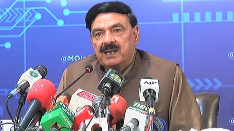 Sheikh Rasheed says 'blackmail' remark was not directed at PML-Q