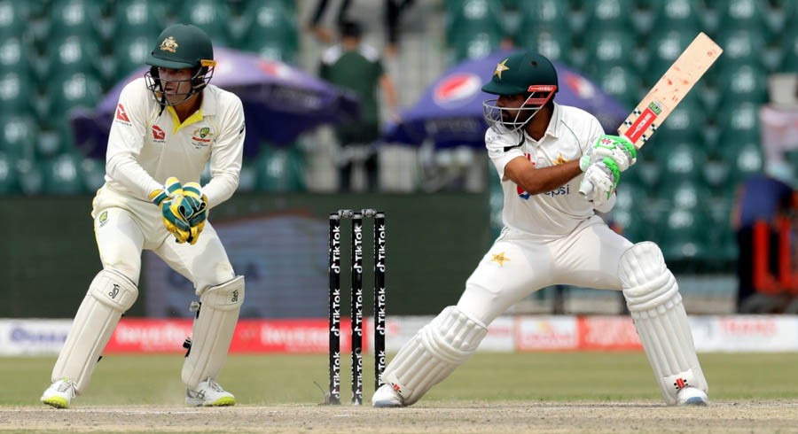 Pakistan's batting collapses as Australia claims considerable lead