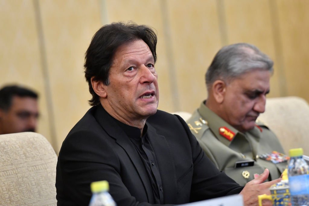 No change in army approach towards Imran despite huge protests: ex-servicemen
