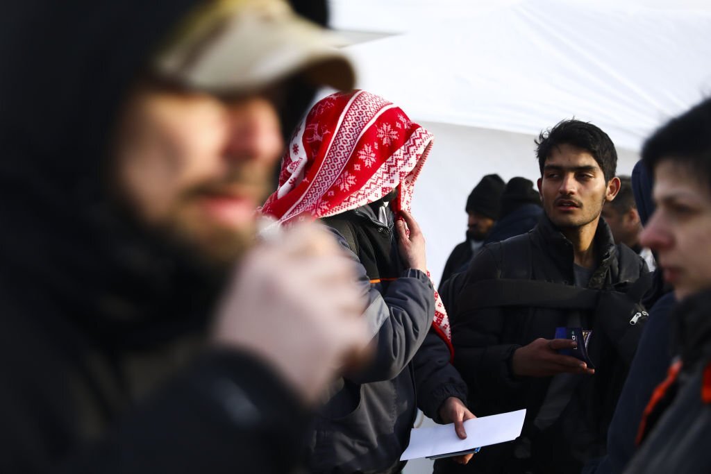 Ukraine: Pakistan embassy rescues India students after staff flees office