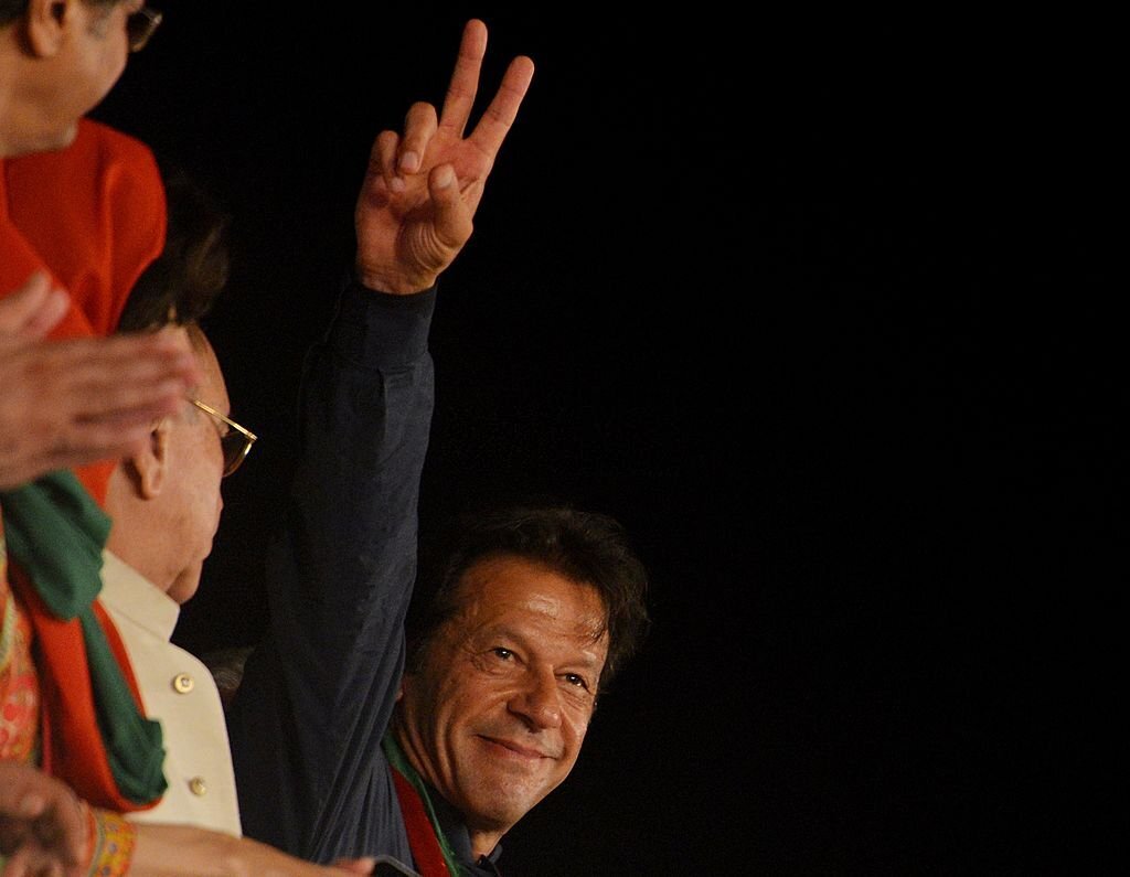 Opposition submits no-trust motion against Imran