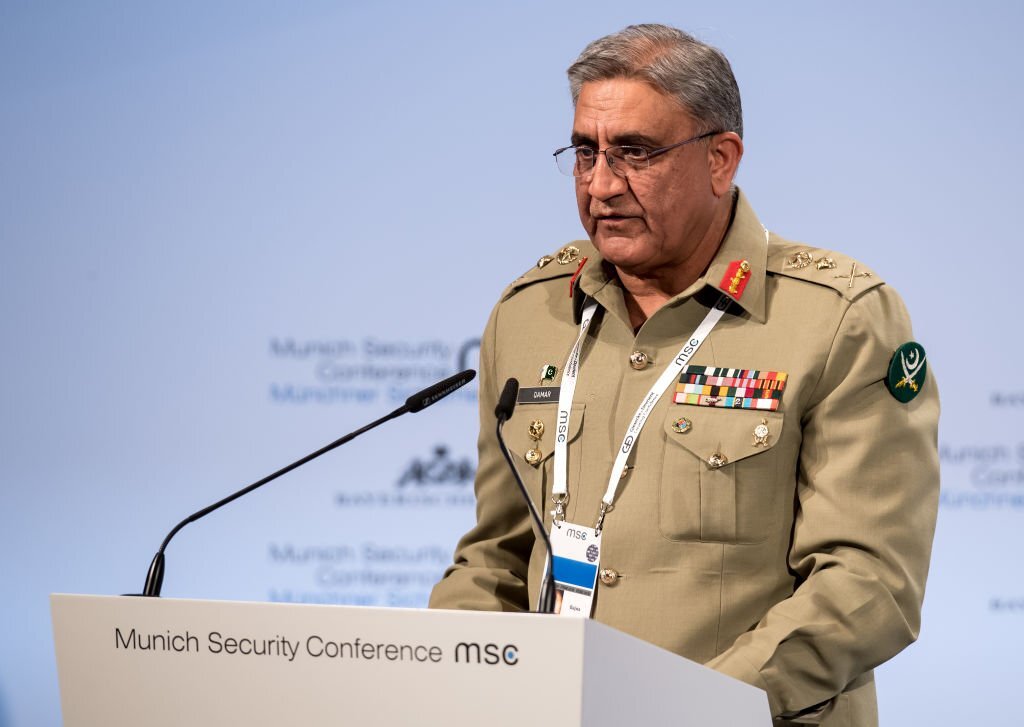 Saudi CGS condoles with Gen Bajwa loss of lives in helicopter crash