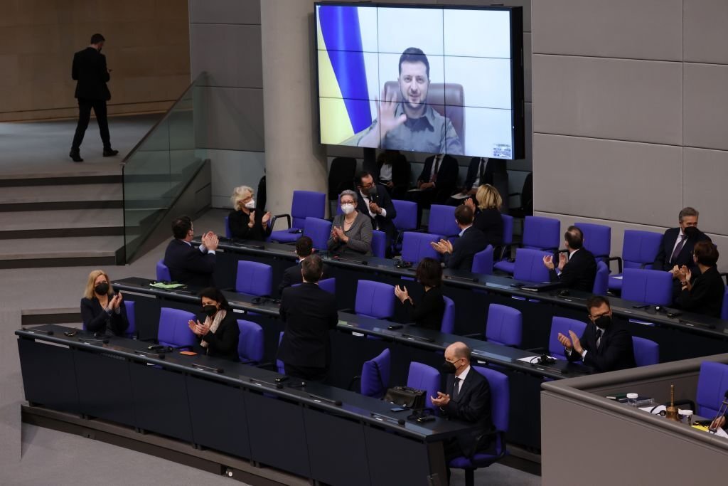 West should abide by its commitments to solve Ukraine conflict: expert