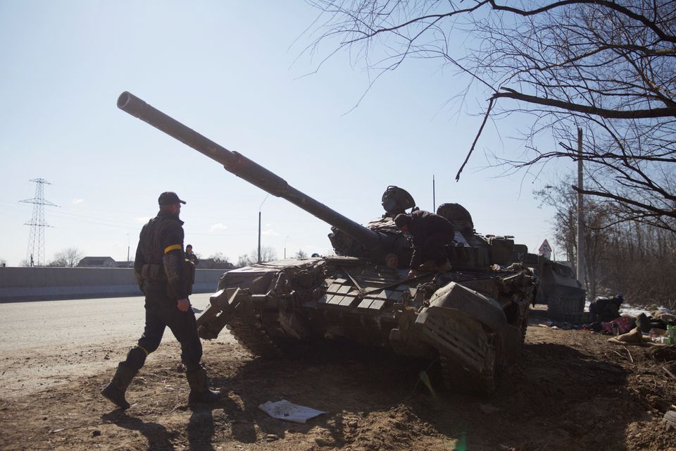 Russian forces regroup near Kyiv after setbacks