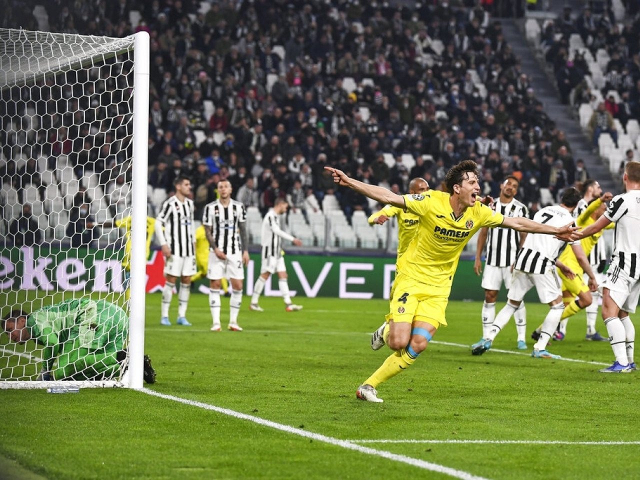 Villarreal humiliate Juve to make quarter-finals