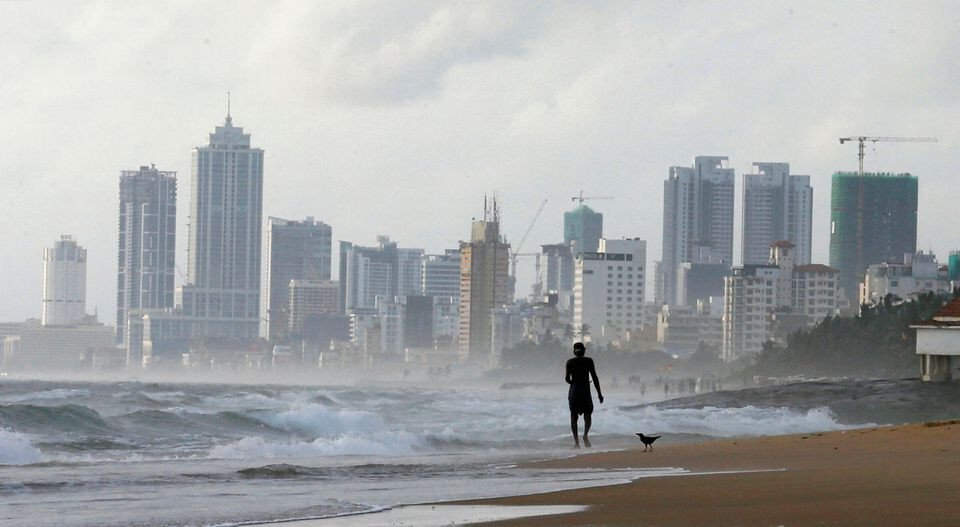 Crisis-hit Sri Lanka seeks further $1b credit line from India