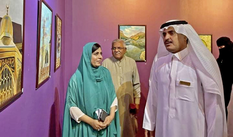For the first time, Pakistani woman holds solo art exhibition in Madina