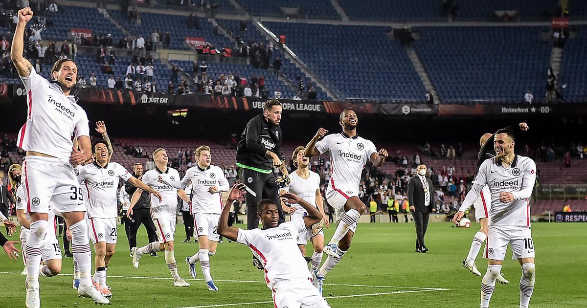 Barcelona eliminated, West Ham advance in Europa League
