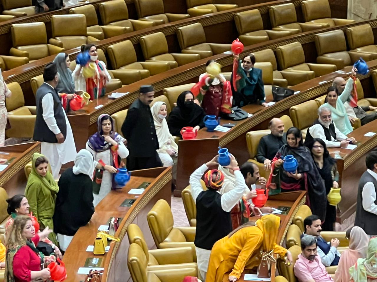 Police lodge complaint of torture of Mazari