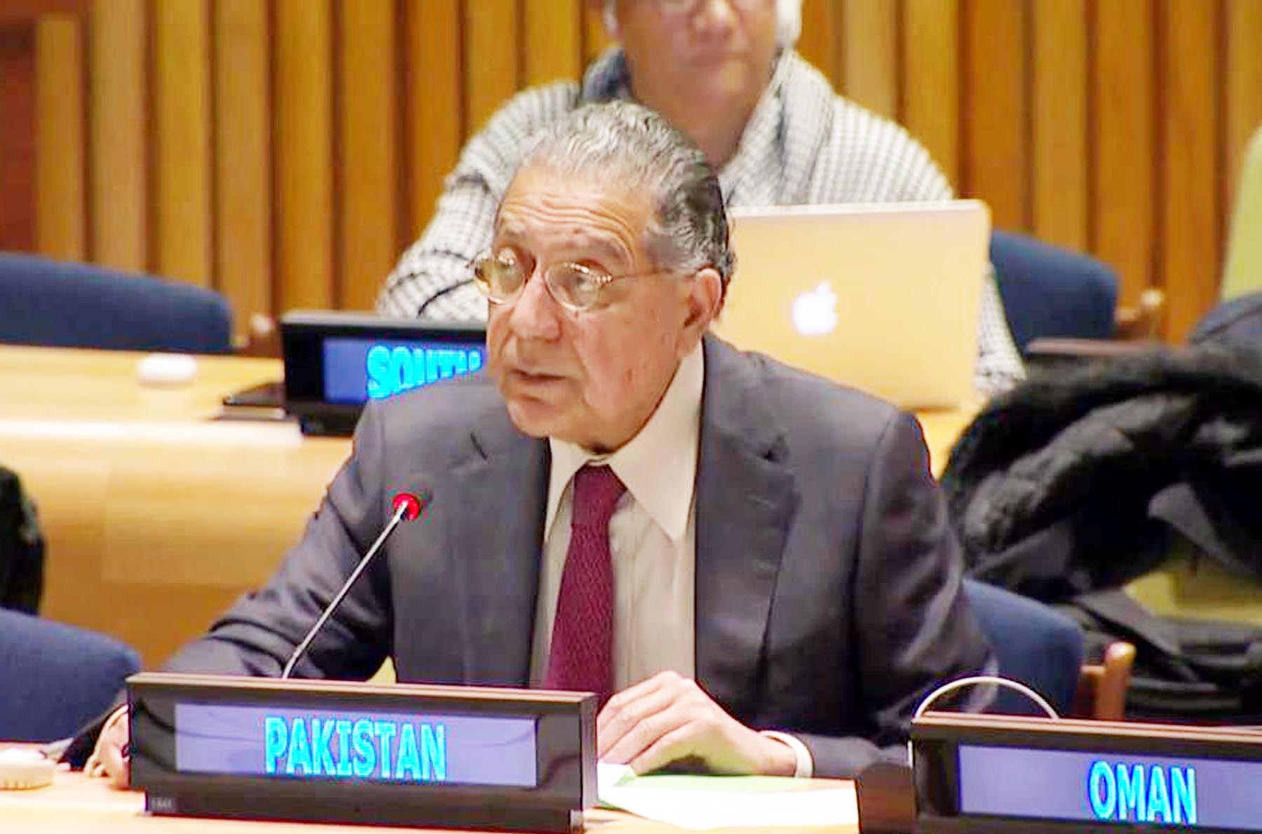 Pakistan urges strengthening of financial institutions for debt sustainability