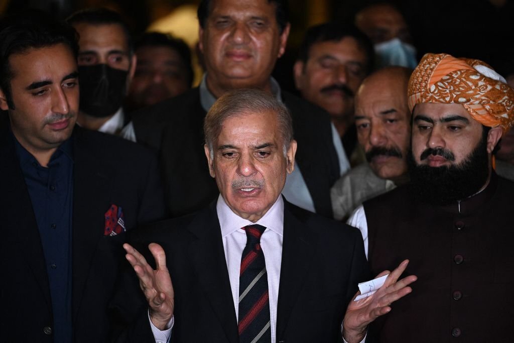 Sharif claims Imran's government 'miserably failed' Gwadar