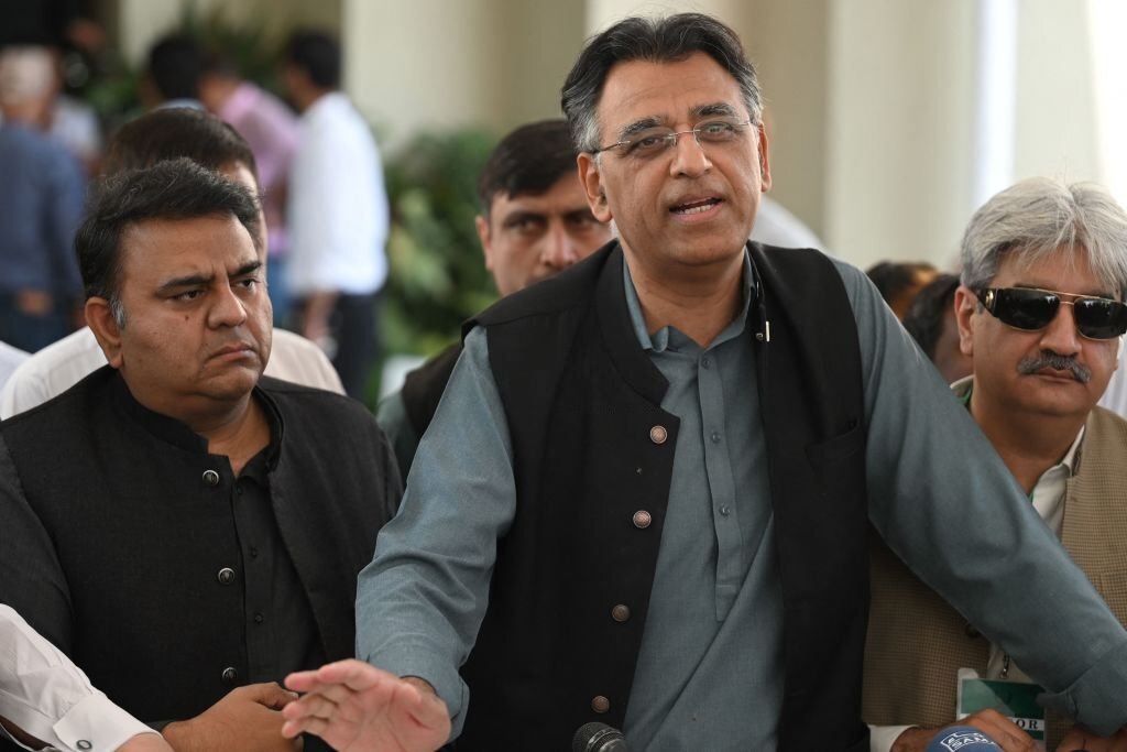 ‘Imported’ government taking credit for PTI projects: Umar