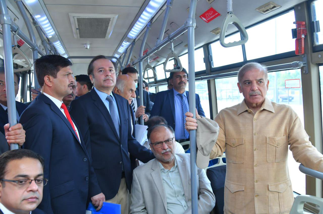 Sharif orders inquiry into Islamabad Metrobus service delay