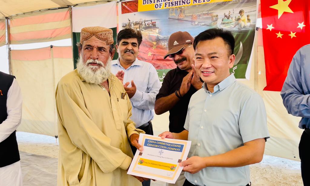 Chinese company distributes nets among fishermen of Gwadar