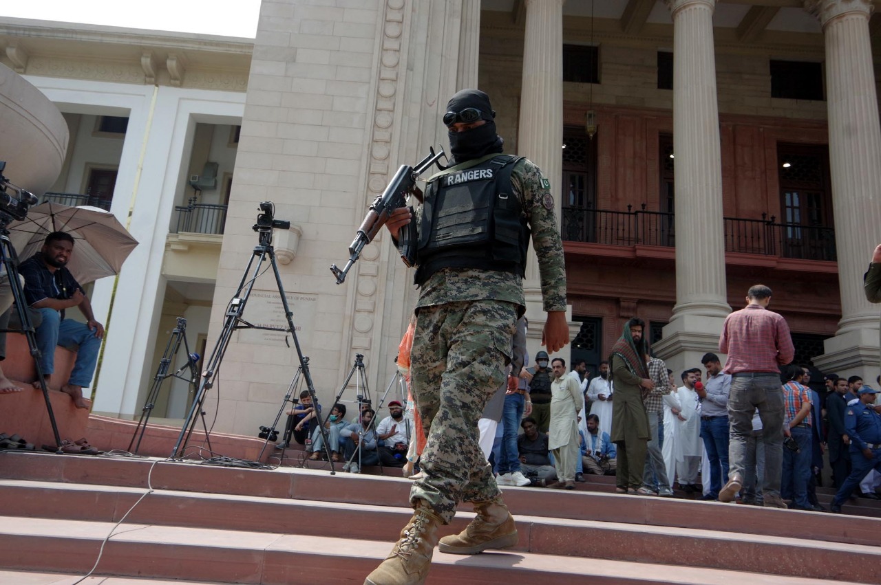 Police arrest five PTI MPAs in crackdown inside Punjab Assembly