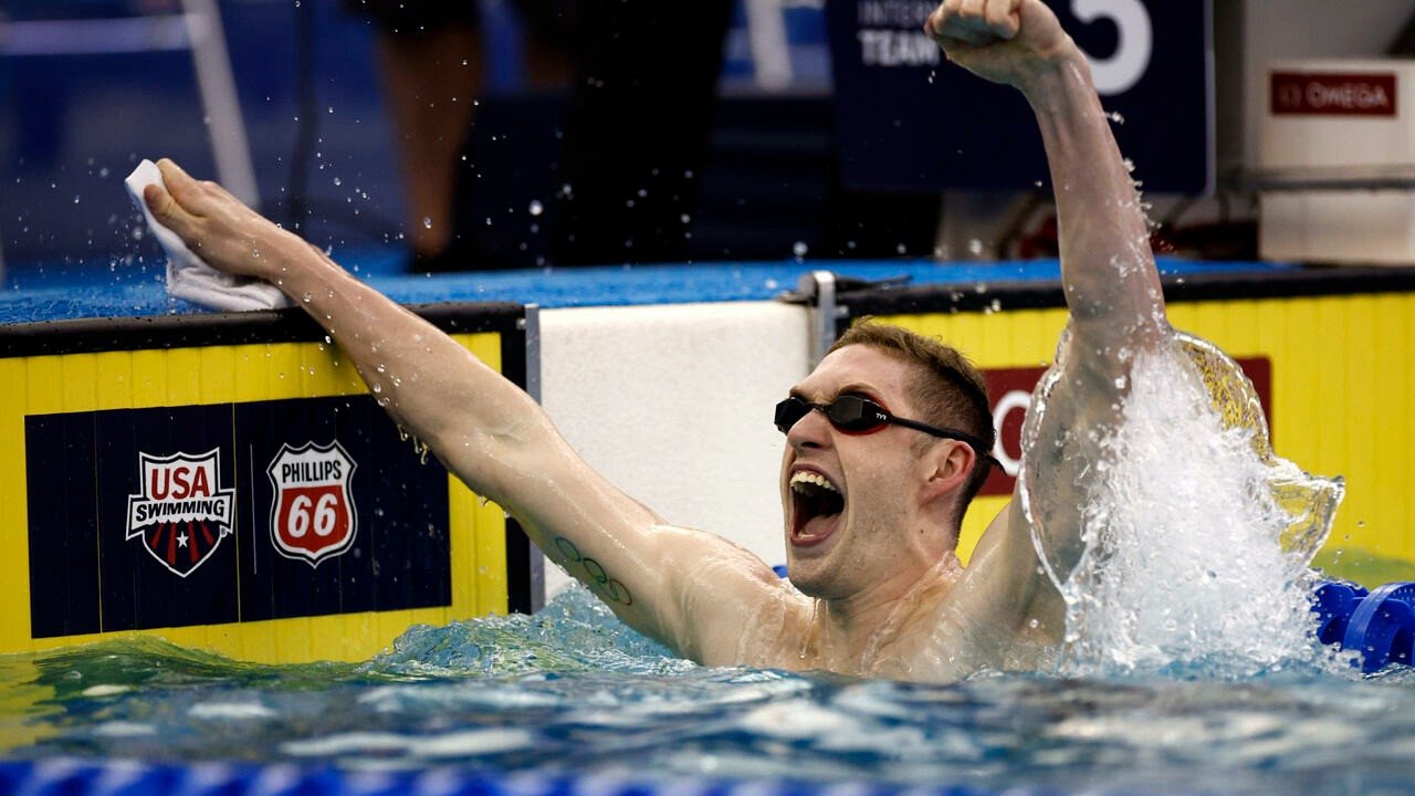 Armstrong sets 50m backstroke record