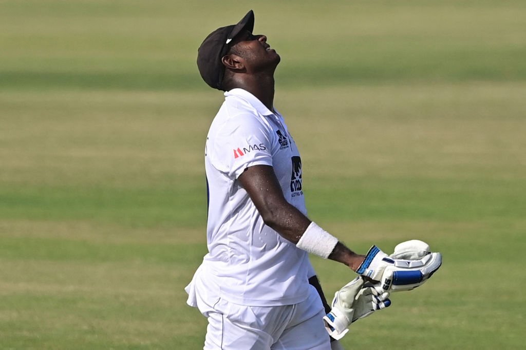 Mathews closes in on 150 despite Nayeem's double strike
